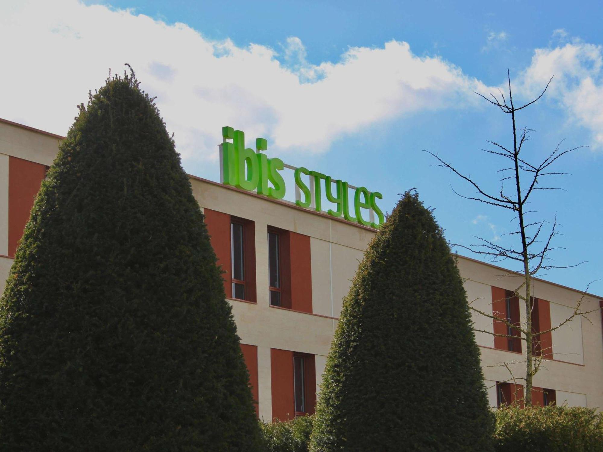 Ibis Styles Dijon Sud Domaine De Beauregard 21600 Longvic 호텔 외부 사진